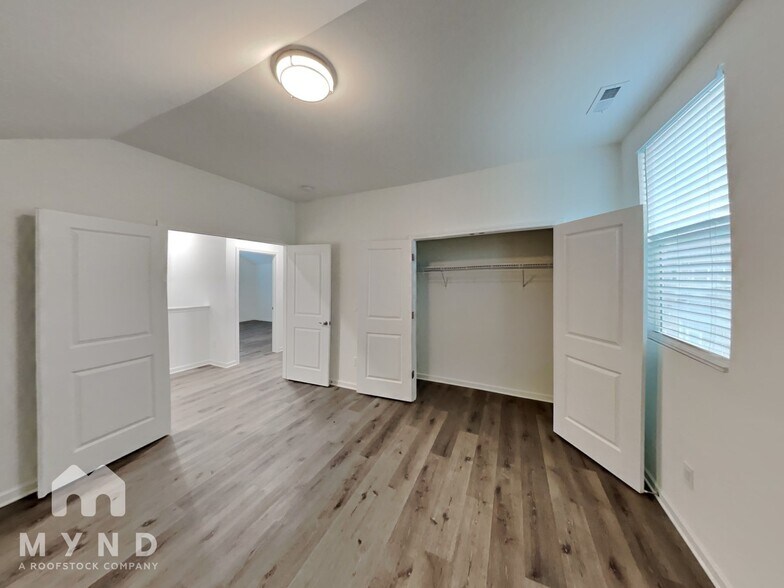 Building Photo - 4607 Kobus Ct.