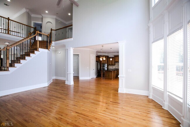 Building Photo - 1660 Briergate Dr