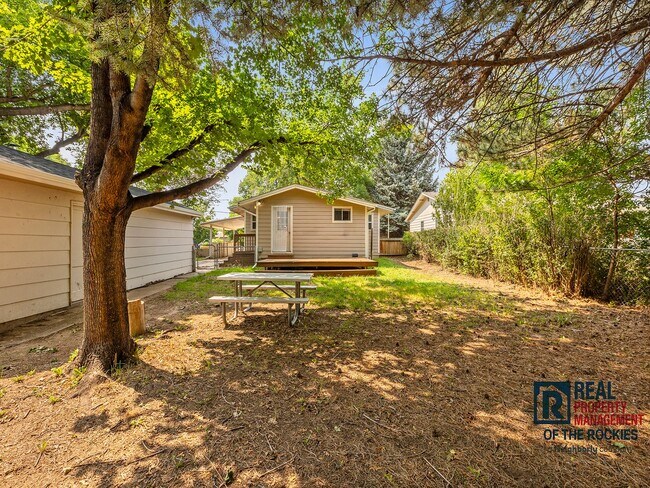 Building Photo - Spacious Home Near CSU w/ Flexible Basemen...