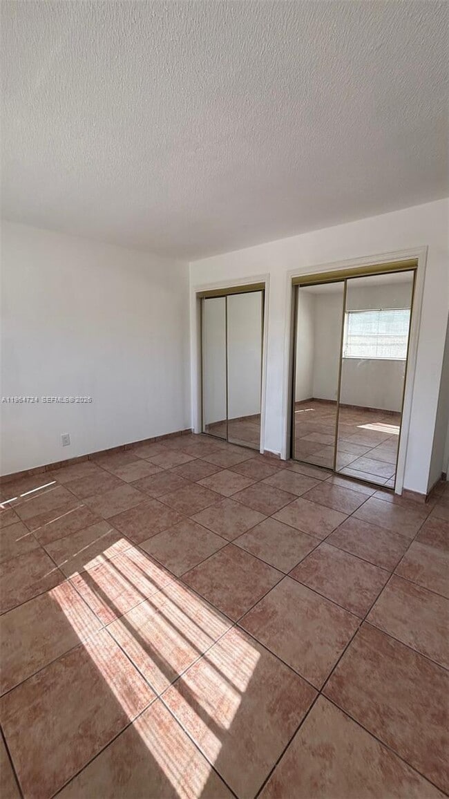 Building Photo - 4200 NW 3rd Ct