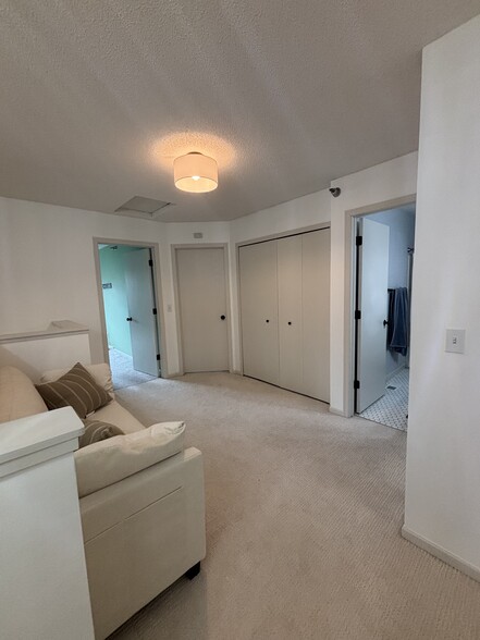 Building Photo - 13605 Carmody Dr