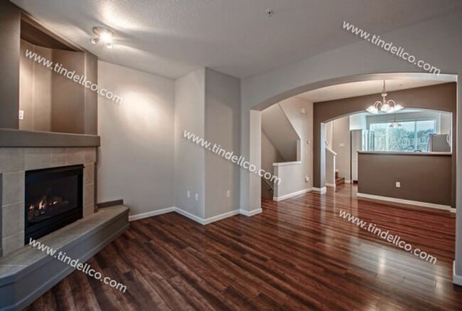 Building Photo - Cozy Townhome in Beautiful Progress Ridge-...