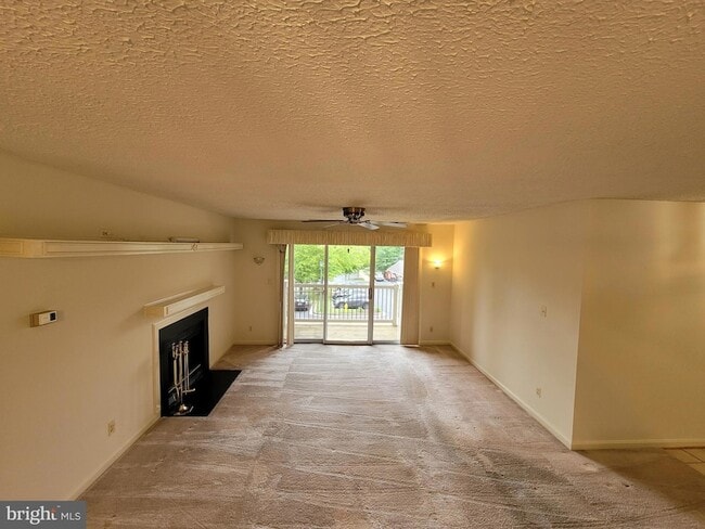 Building Photo - 605 Admiral Dr