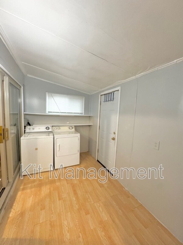 Building Photo - 2241 W Laskey Rd