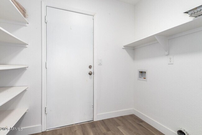 Building Photo - 1713 W Cortez Cir