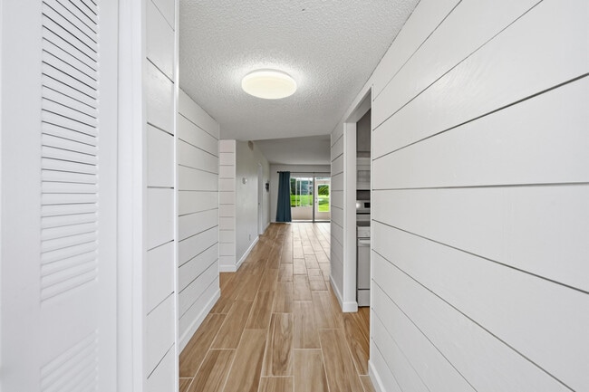 Building Photo - 2805 Casita Way