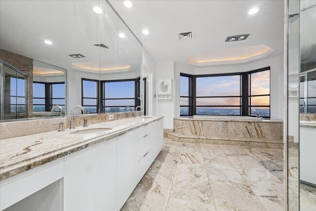 Building Photo - 2001 Holcombe Blvd