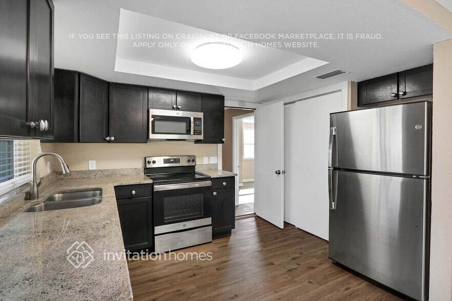 Building Photo - 6231 Seabreeze Dr