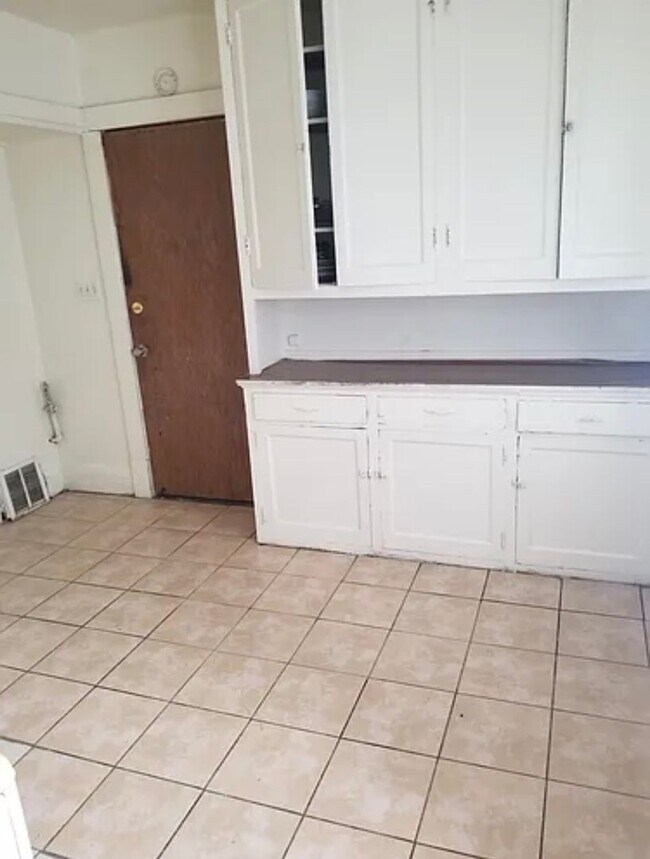 Building Photo - 3747 N. 16th Street