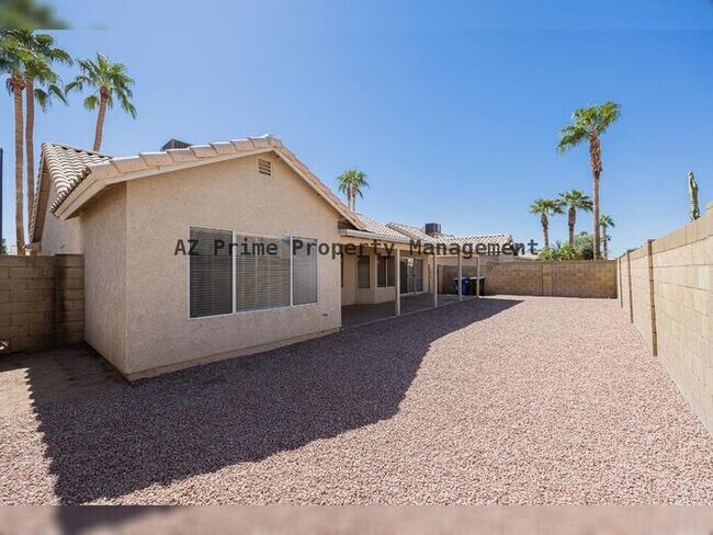 Building Photo - 4326 E Encinas Ave