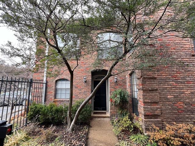 Building Photo - 3918 Holland Ave