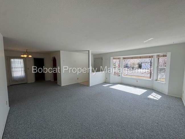 Building Photo - 4098 Quinn Dr