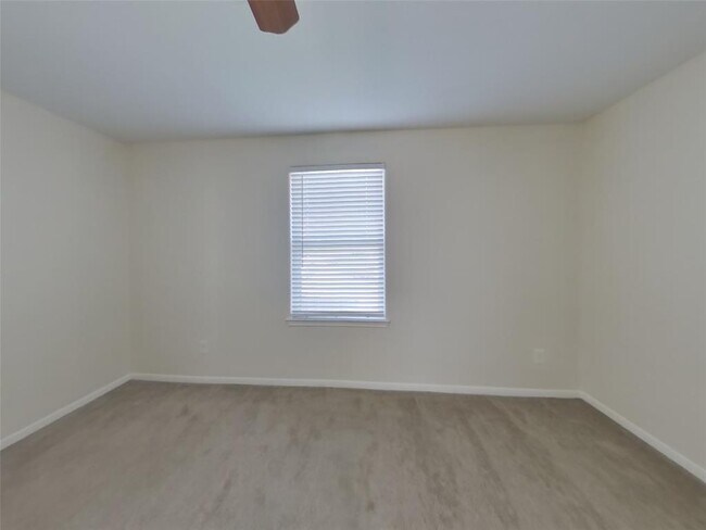 Building Photo - 640 Totem Trail Dr