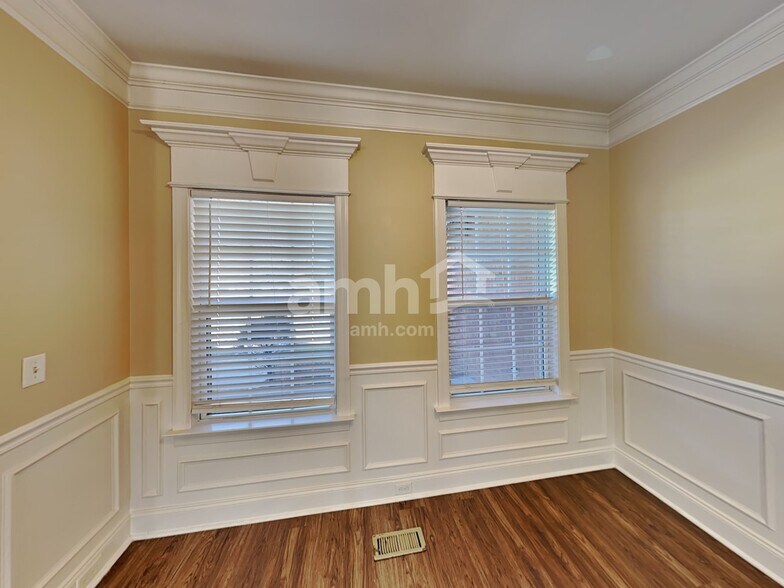 Building Photo - 636 Osborne Ln