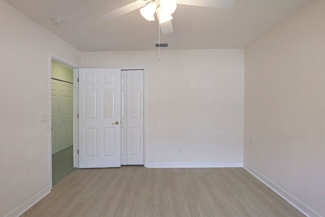 Building Photo - 13927 Lily Pad Cir