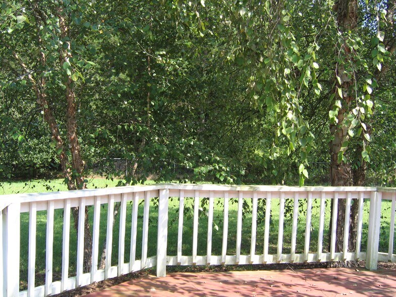 Building Photo - 10 Old Tree Court