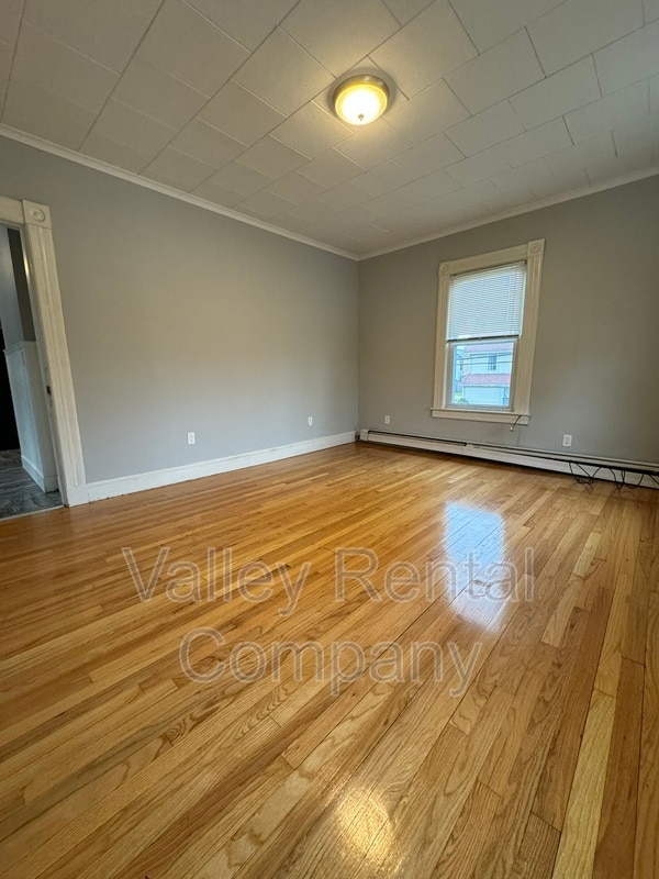 Building Photo - 86 Bridge St