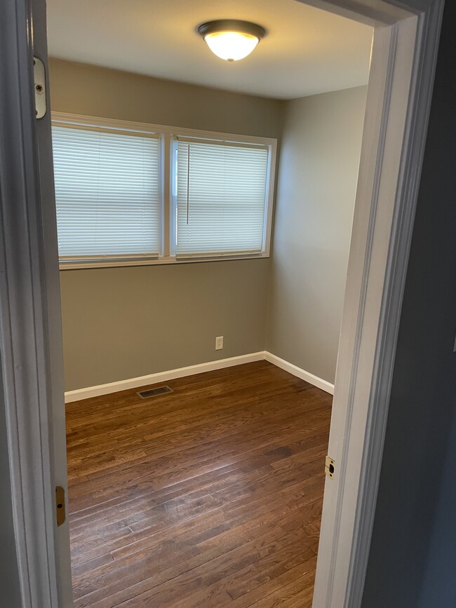 Building Photo - 4737 Laird St