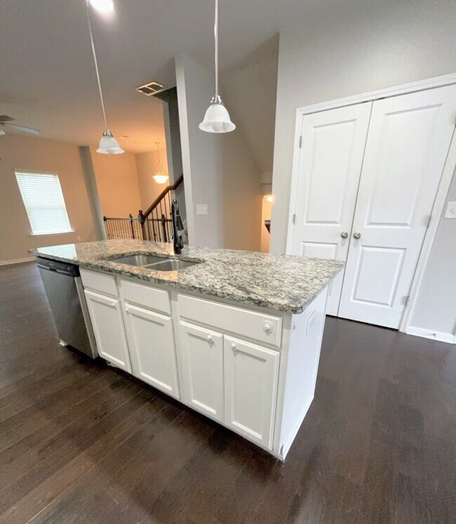 Building Photo - Discover Where Style Meets Function! Spaci...