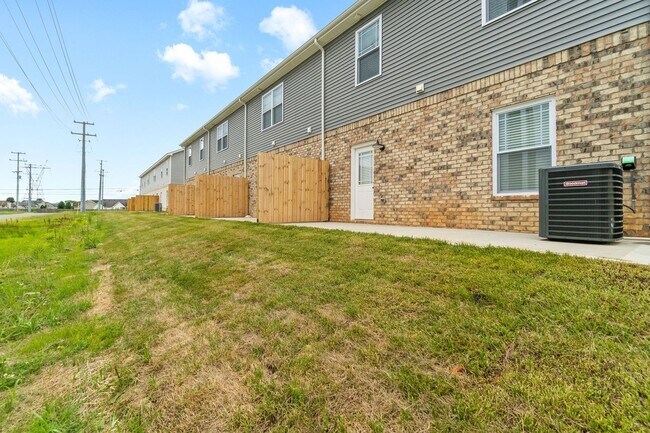 Building Photo - 338 Fallow Cir