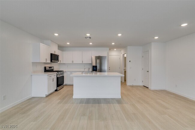 Building Photo - 945 Jigglypuff Pl