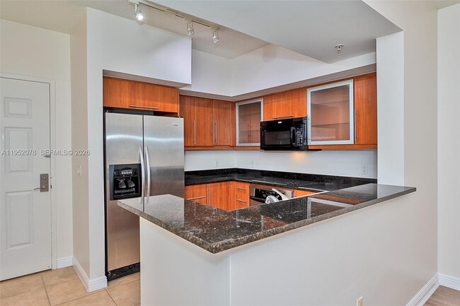 Building Photo - 888 Douglas Rd