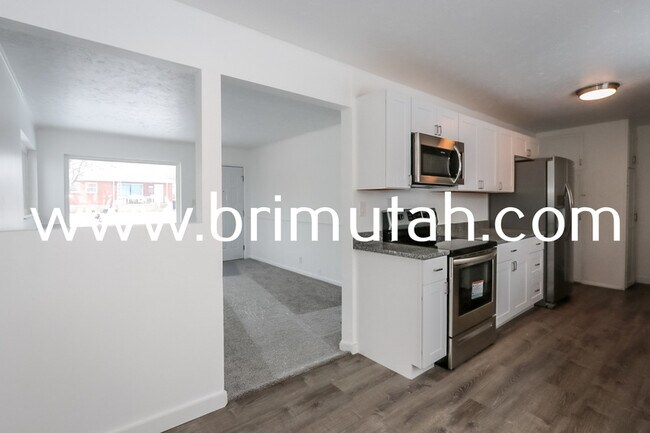 Building Photo - 5856 S 157 W