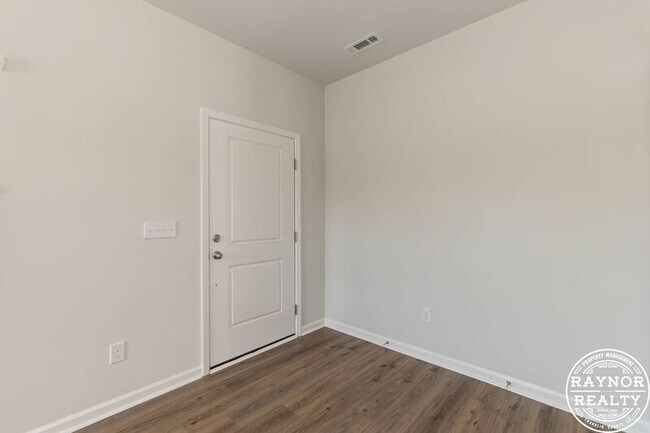 Building Photo - 44 Plantation Dr