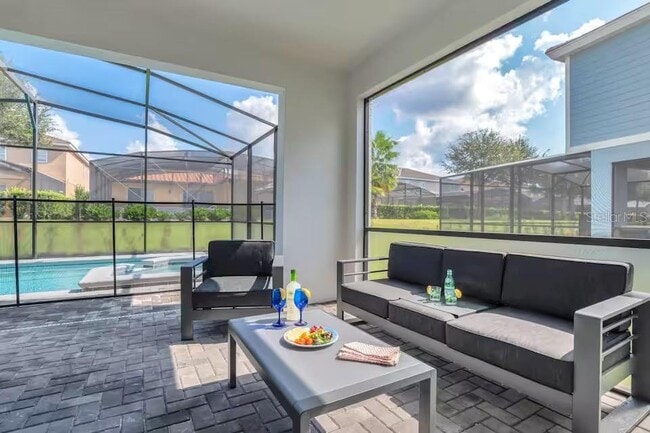 Building Photo - 7267 Oakmoss Loop