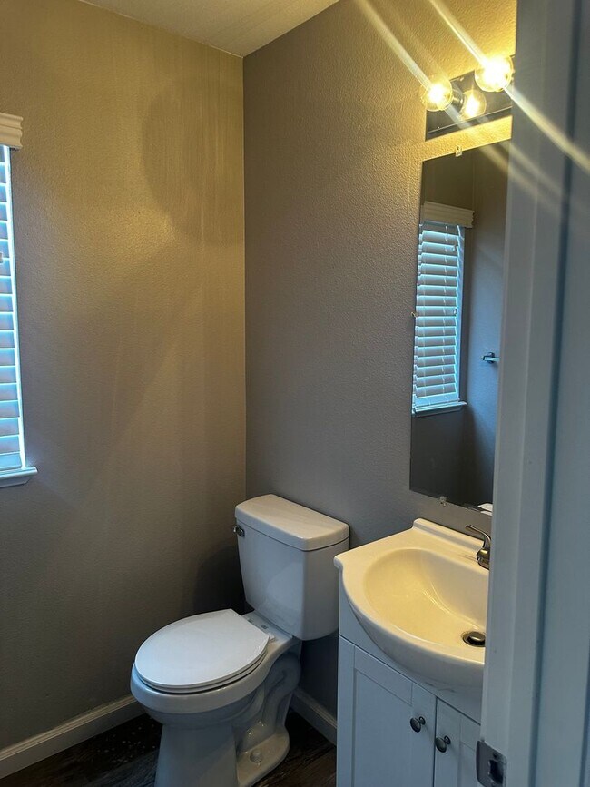 Building Photo - 4517 Park Rose Cir