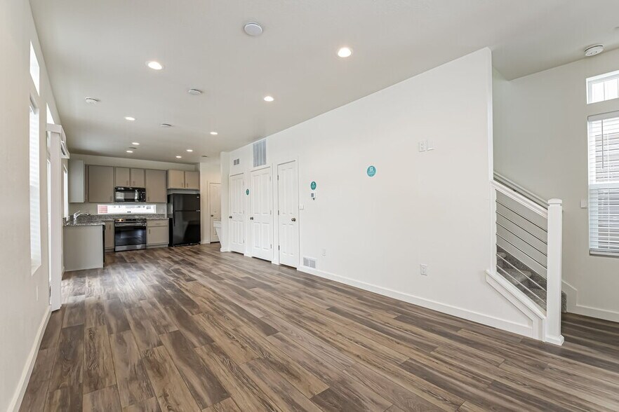 Building Photo - 4733 N Tower Dr