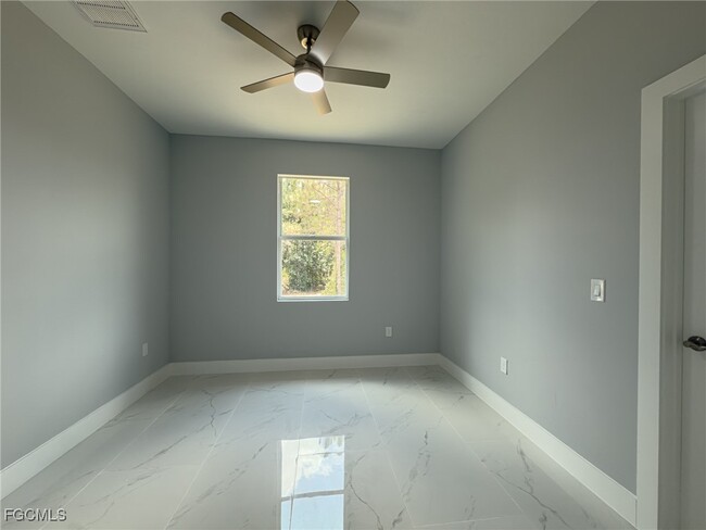 Building Photo - 6137 Higgins Ave