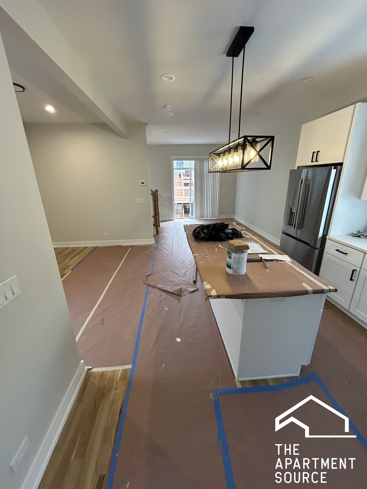 Building Photo - 858 N Paulina St