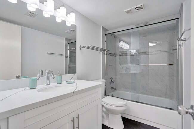 Building Photo - 955 Dotterel Rd