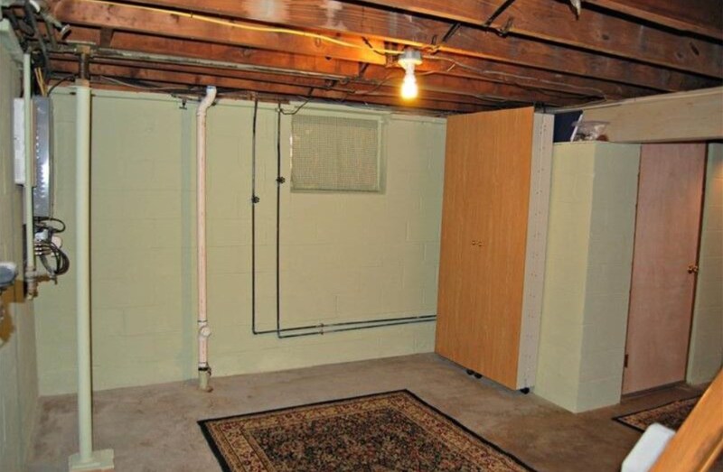 Building Photo - 151 Dicio St