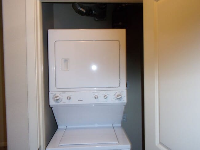 Building Photo - Grand Oaks Condo