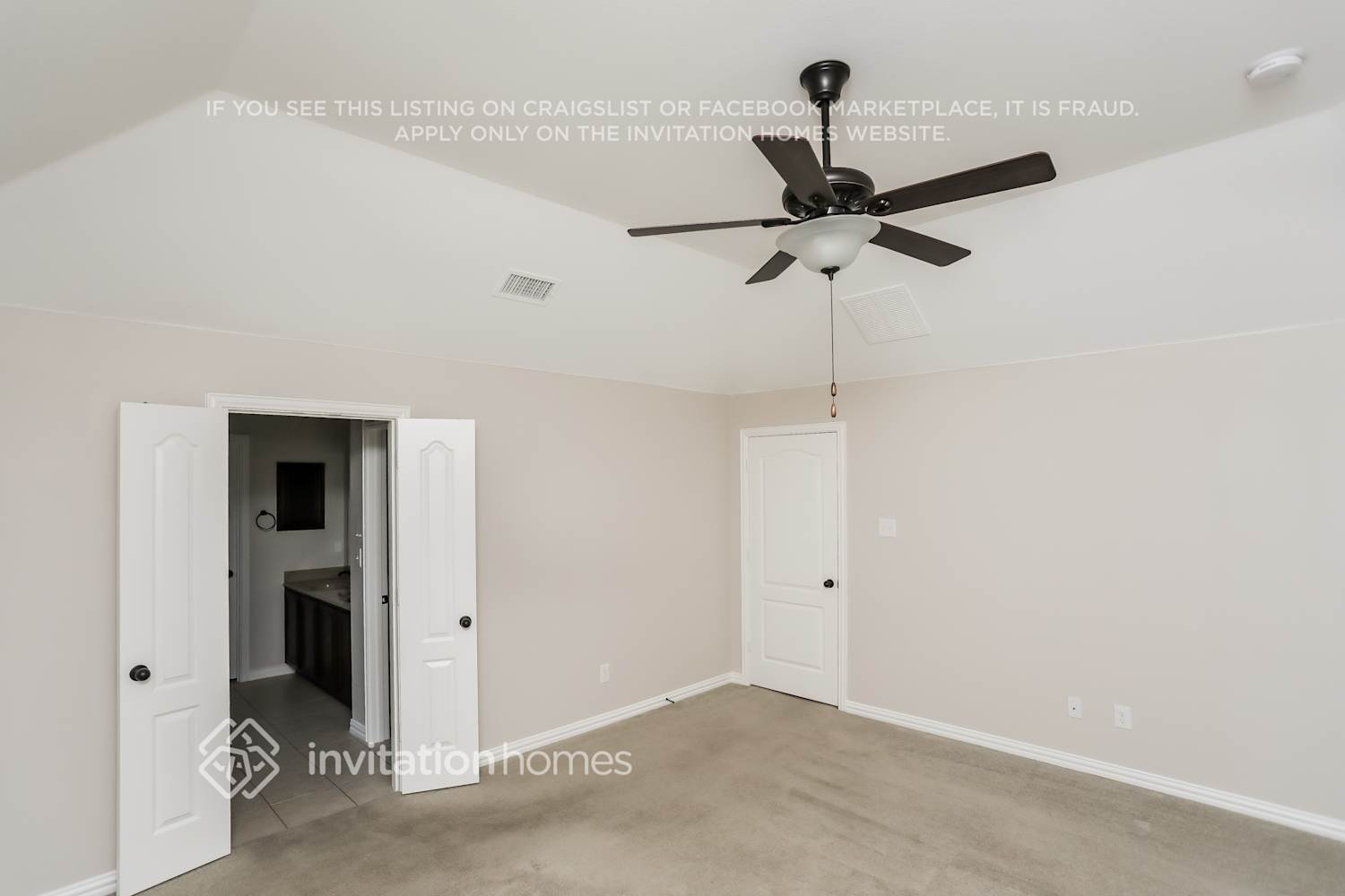 Building Photo - 2512 Flowing Springs Dr