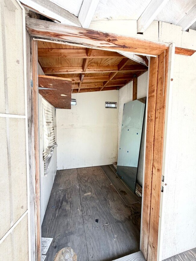 Building Photo - ***Gated 3 bed 2 bath House in Monterey Park***