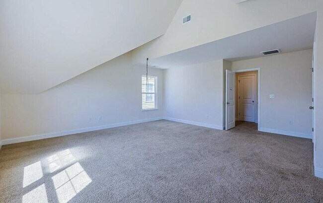 Building Photo - 9016 Fort Hill Wy