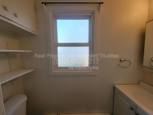 Building Photo - 1204 Marshall Ave