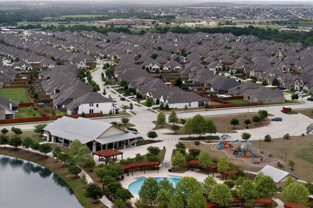 Building Photo - 15049 Chipwood Dr