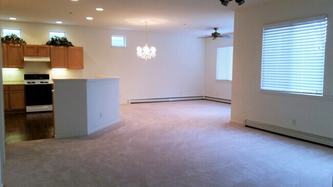 Building Photo - 3BR/3BA house plus utilities $3850