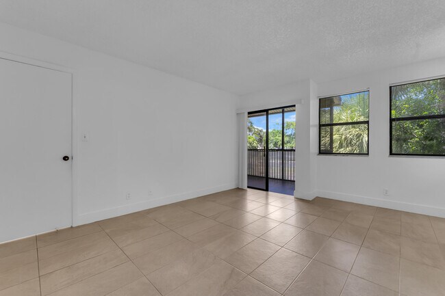 Building Photo - 1224 S Military Trail