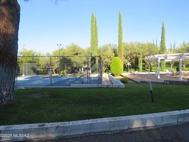 Building Photo - 2509 N Mesquite Pl