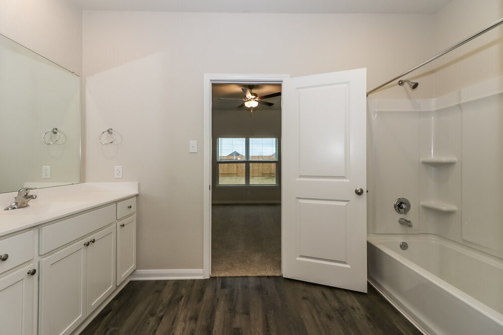 Building Photo - 420 Polly Grv Dr