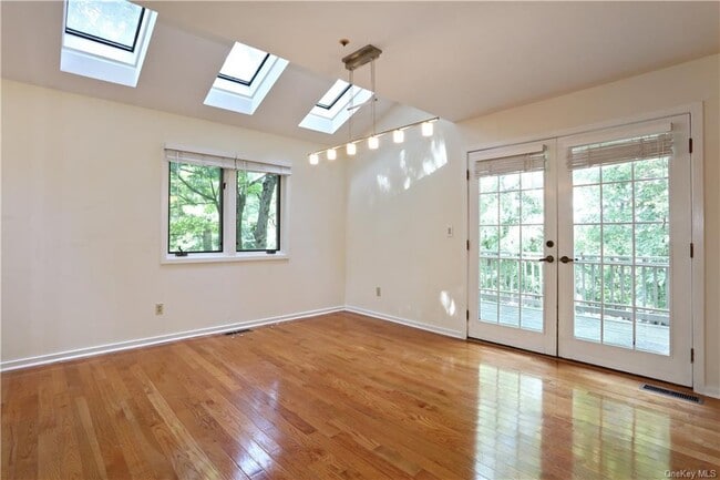 Building Photo - 55 Boulder Ridge Rd