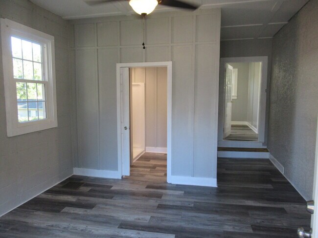 Building Photo - Check out this beautifully renovated white...
