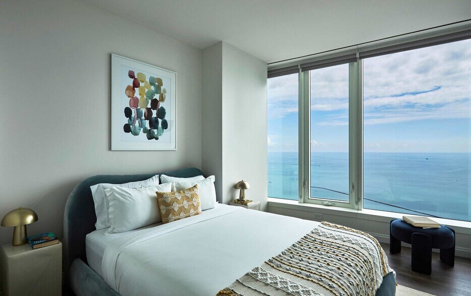 Building Photo - 1000 S Michigan Ave