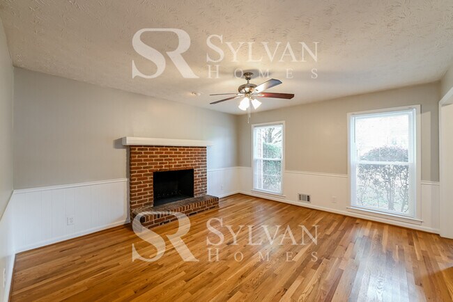 Building Photo - Fall in love with this beautiful 3 bedroom, 2.5 bathroom home