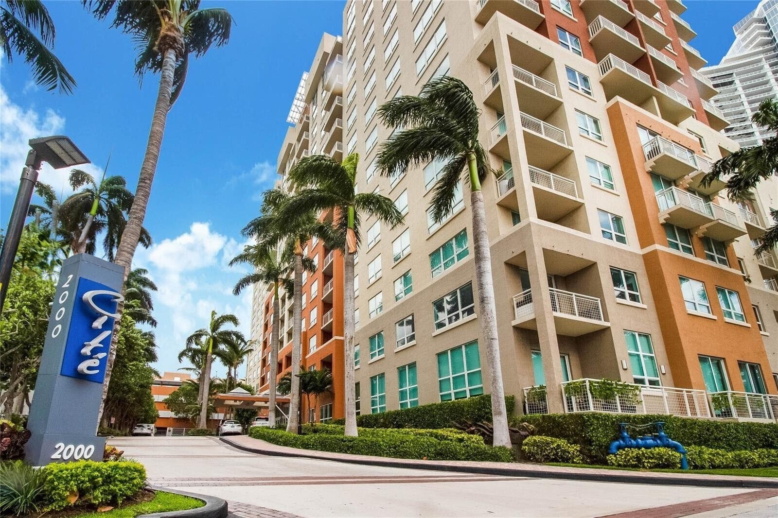 Main Entrance Building A - 2001 Biscayne Blvd
